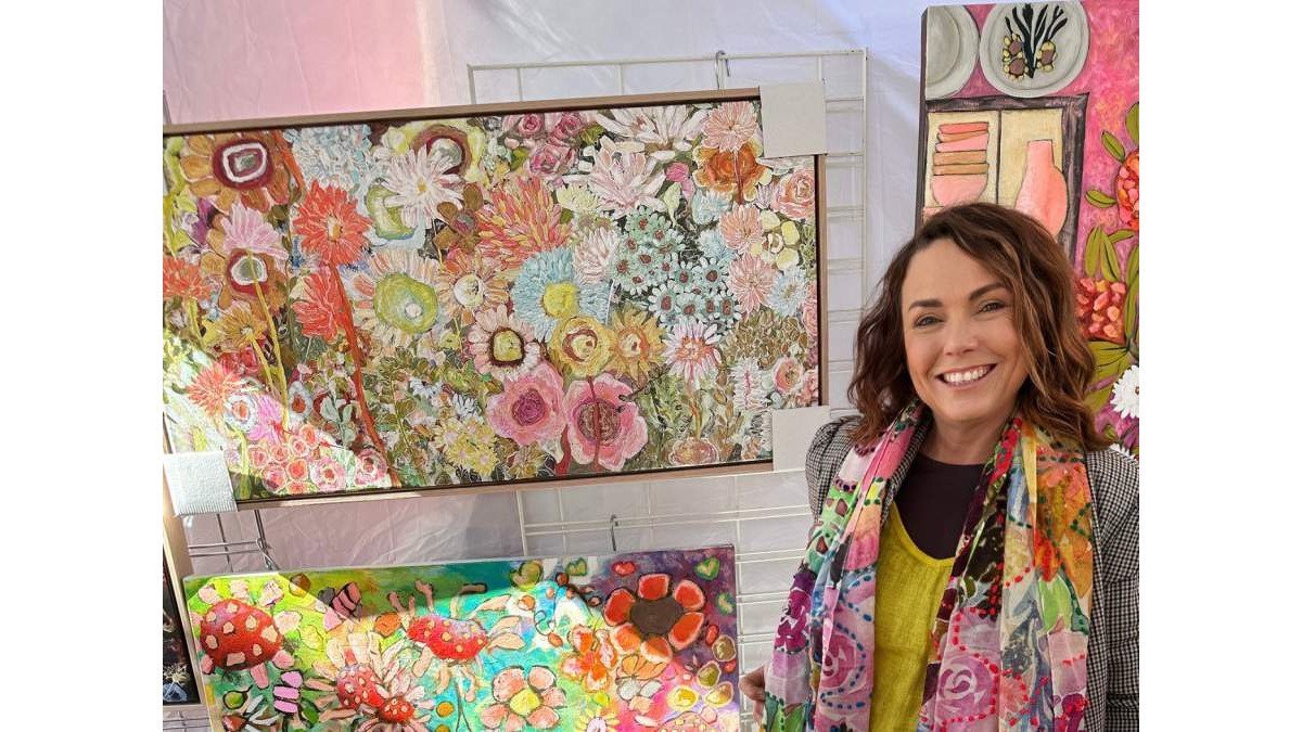 Why Wear Original Painted Clothing: A Guide to Wearable Art