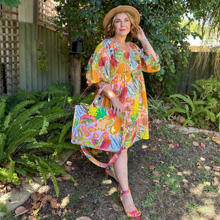 Maggie Handbag in Wildflower Power on Blush