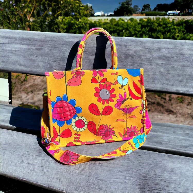 Maggie Handbag in Tweedledee on Caramel