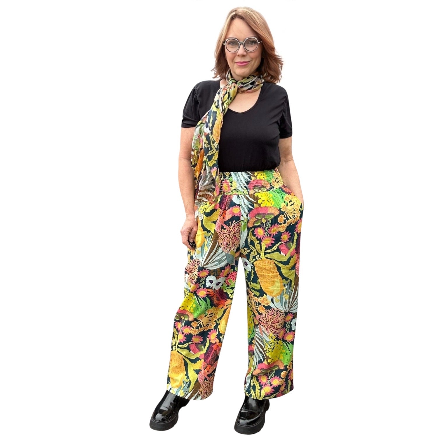 Scrubs or Casual Pants in Wildflowers Navy